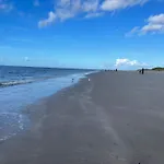 4 Person In *