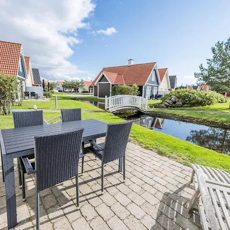 度假居 4 Person In 布拉万德
